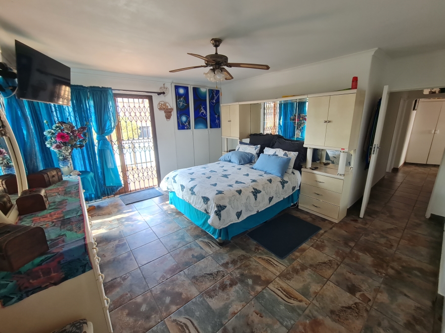 4 Bedroom Property for Sale in Ferreira Town Eastern Cape
